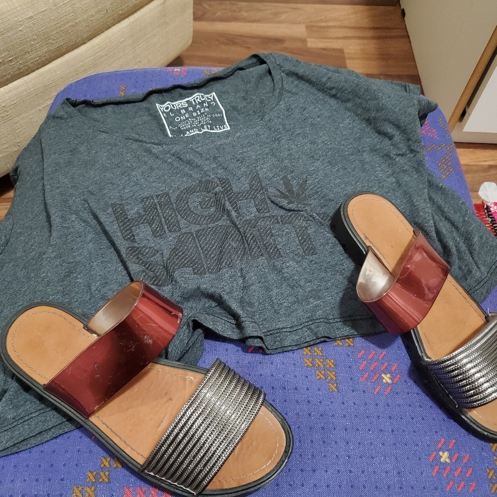 High Sadity Crop Top & Sandals